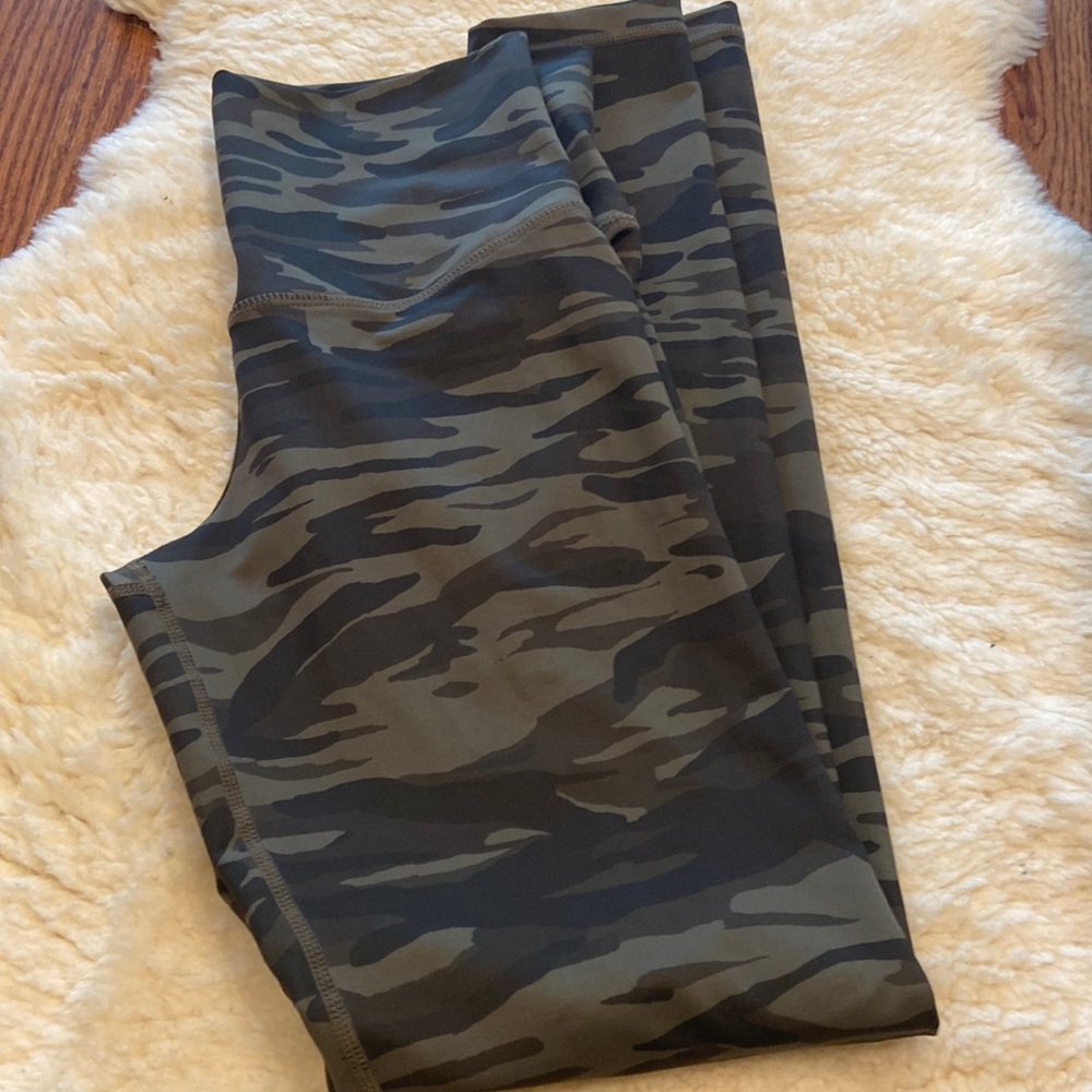 DYI Camo Leggings